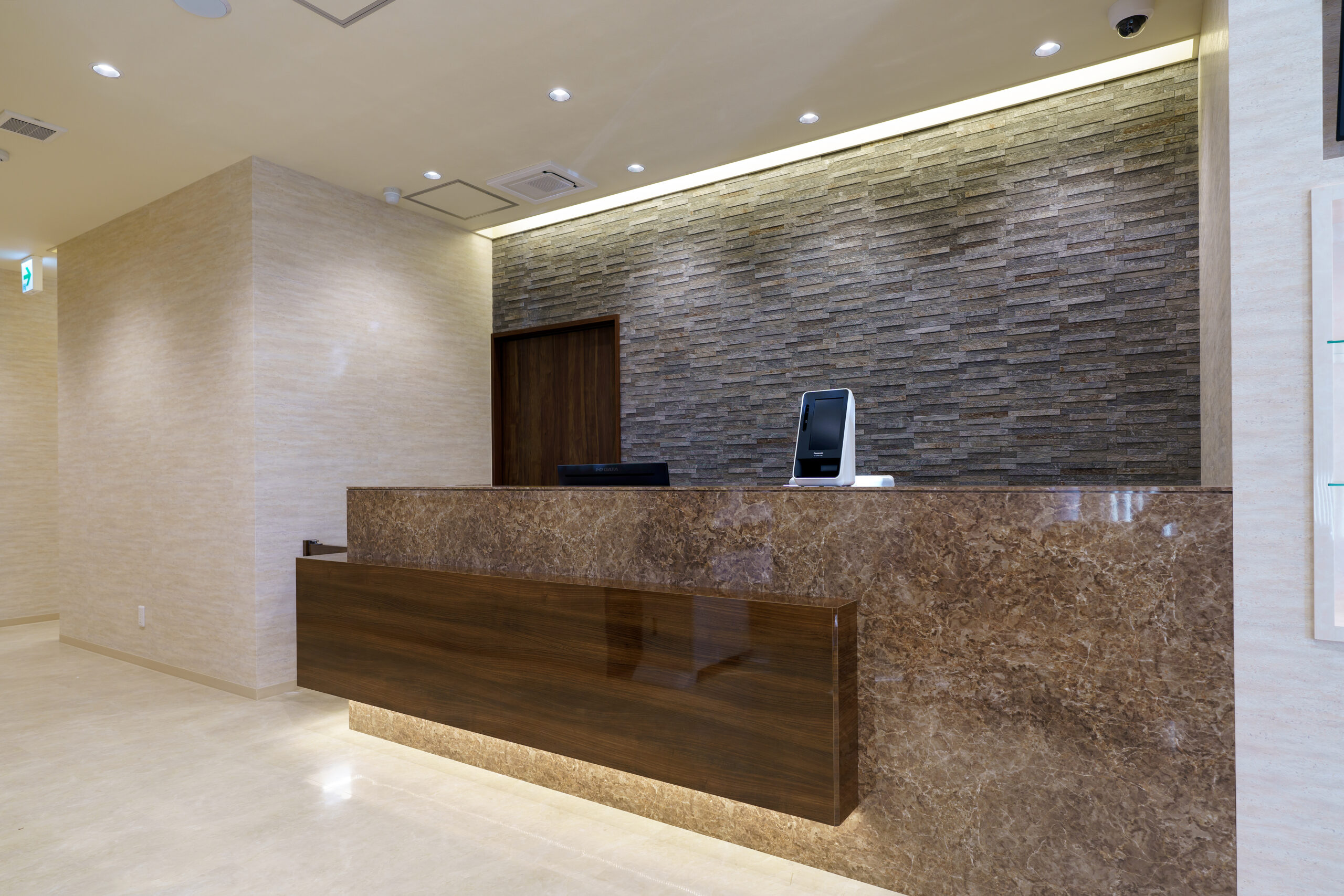 メインビジュアル02（PC）